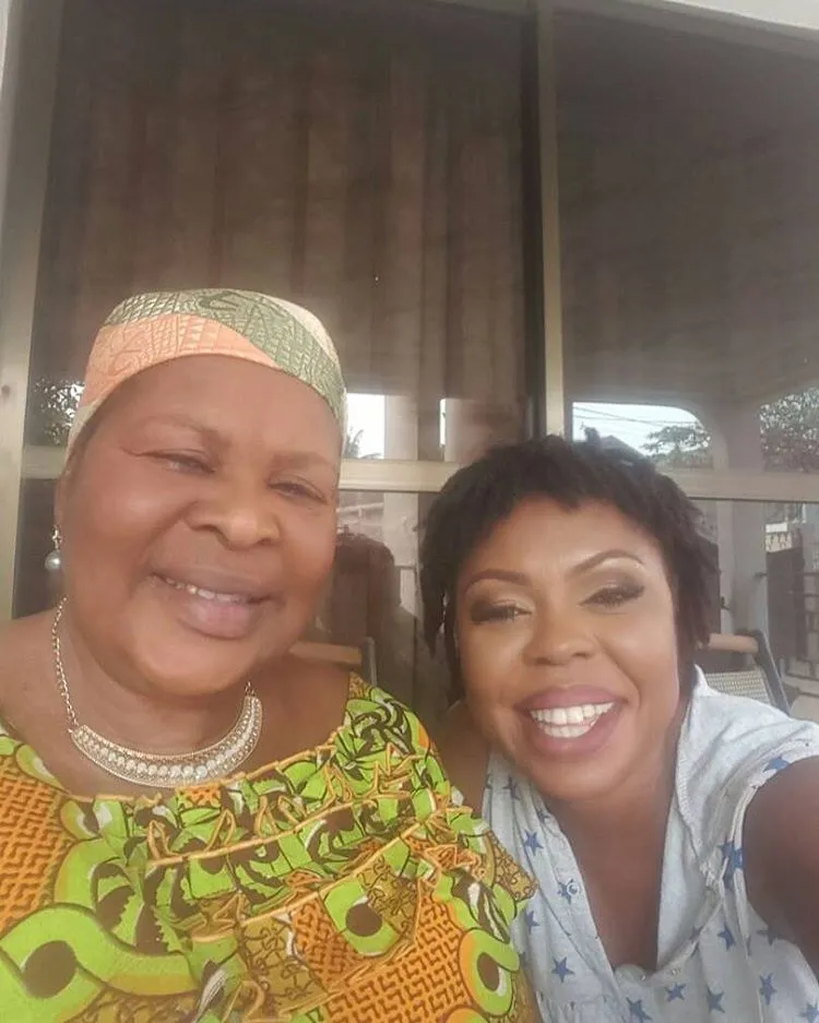 A report going round on social media indicates that Afia Schwarzenegger’s mother Auntie Kok) is very sick. Blogger Tutugyagu has reported